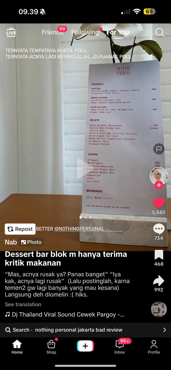 monsouleil's tweet photo. abis liat dessert bar ‘viral’ di jakarta rude banget NAJIS ke customer ga bisa terima kritik ??? ‘you licked the plate clean’ lo marah gak digituin??? https://t.co/w200714Kmj