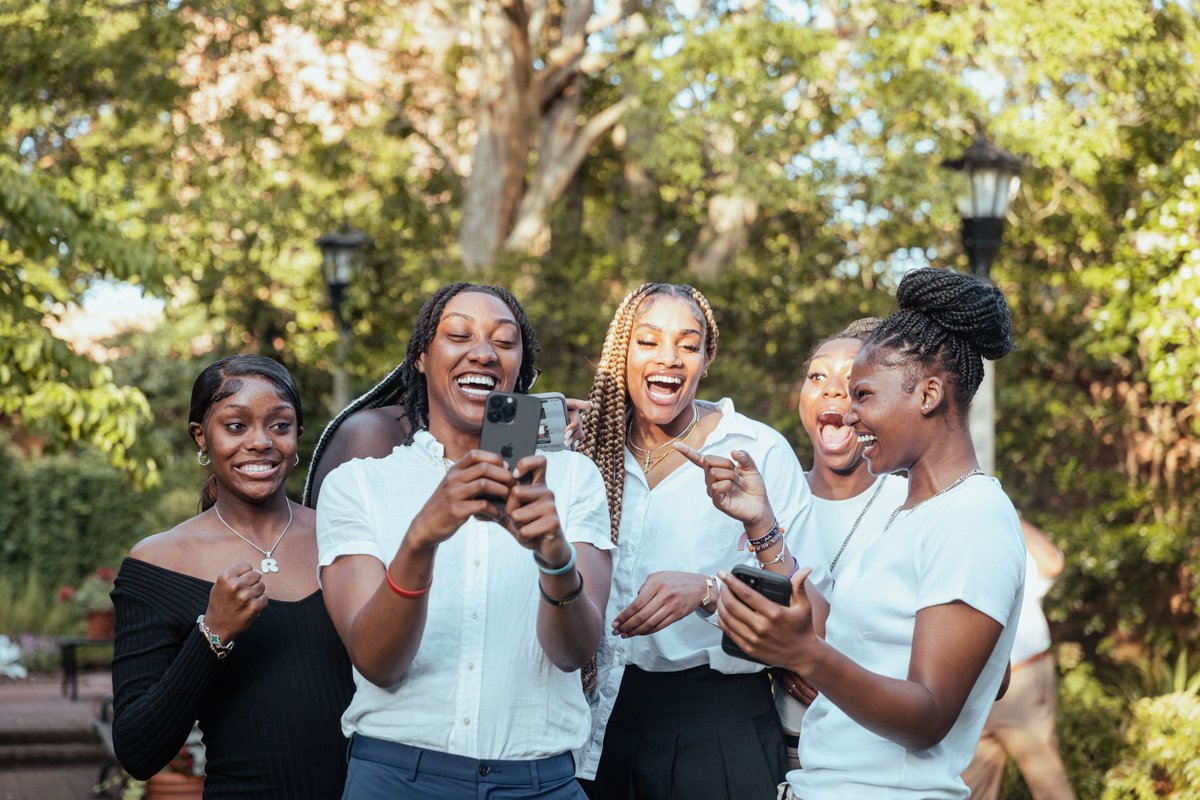 ❤️ celebrating 🏆 at <a href="/UofSC/">University of South Carolina</a> President’s House - thanks <a href="/MichaelAmiridis/">Michael Amiridis</a> and First Lady Ero Aggelopoulou-Amiridis!