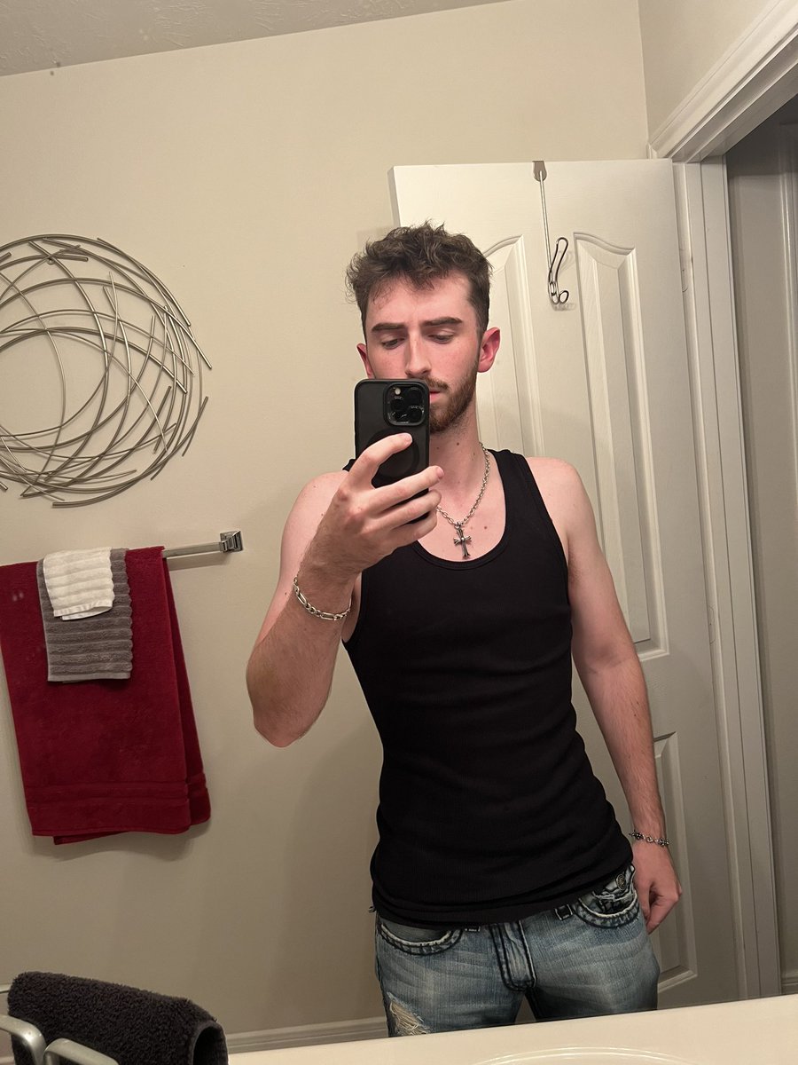 adoreyourtouch's tweet image. #snatched 😭😂✌🏻