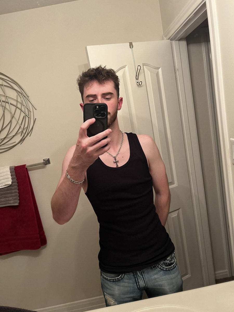 adoreyourtouch's tweet image. #snatched 😭😂✌🏻