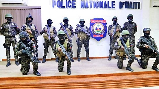 PiVoltaire2040's tweet photo. Je voudrais dire à tous les policiers de la Police Nationale d'Haïti (PNH) @pnh_officiel et particulièrement ceux de l'UTAG: continuer de se préparer davantage, s'unir autour de votre devise, pour faire face à toutes éventualités.🇭🇹🤔
#nousacceptonsledéfi https://t.co/yG7Rqtabid