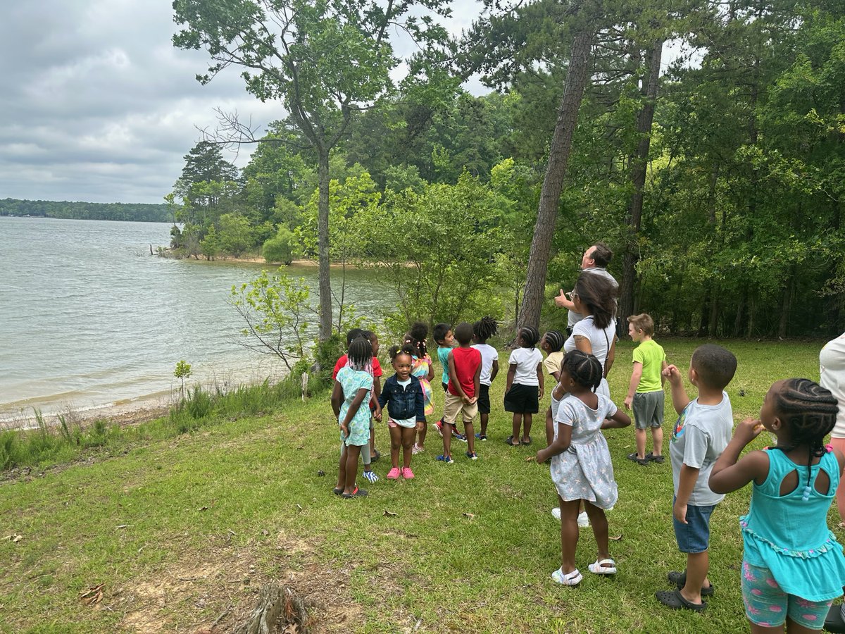 EO Young Elementary tweet media