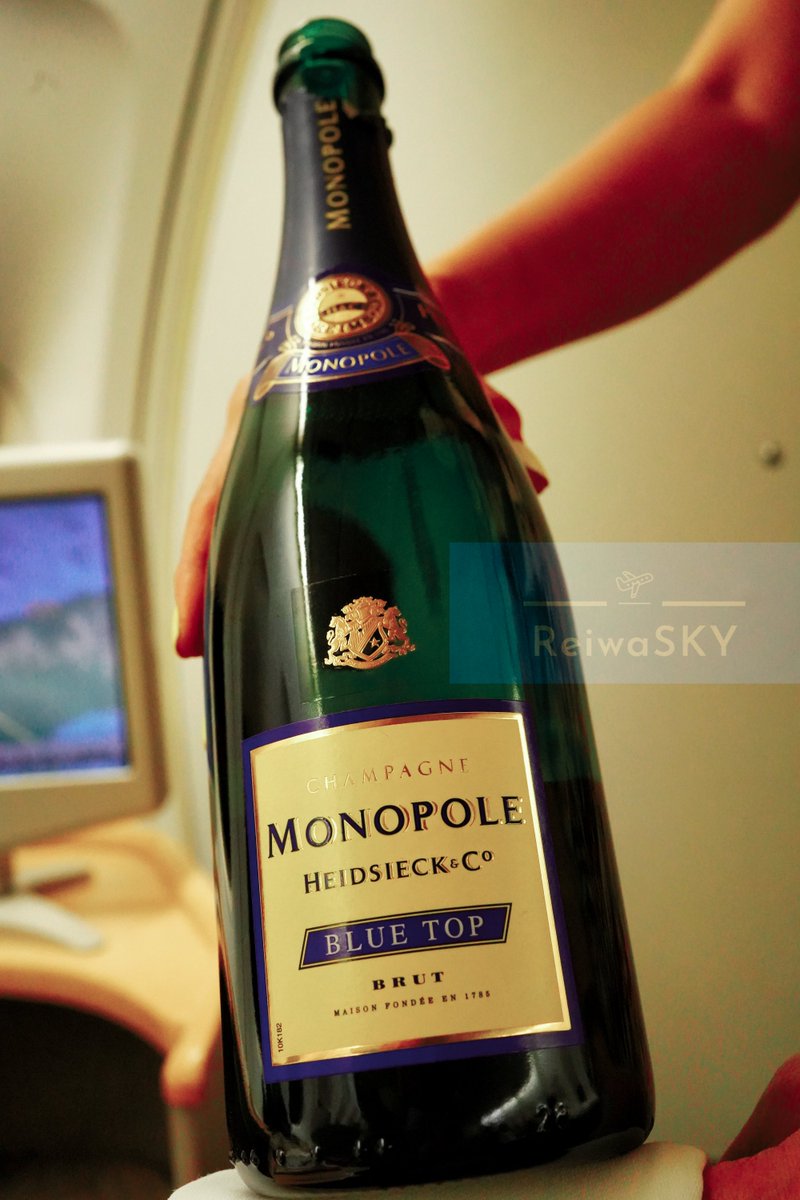 reiwasky's tweet image. アシアナ航空のビジネスクラス✈️
便名：OZ114
機材：B747-400
旅程：関空－＞ソウルインチョン

▪️プルコギ美味しいです😋
▫️シャンパンでます🥂
▪️ファーストクラス仕様の座席で最高です
▫️１階席。２階は普通のビジネス。

✅2024年3月に退役
#flightlog