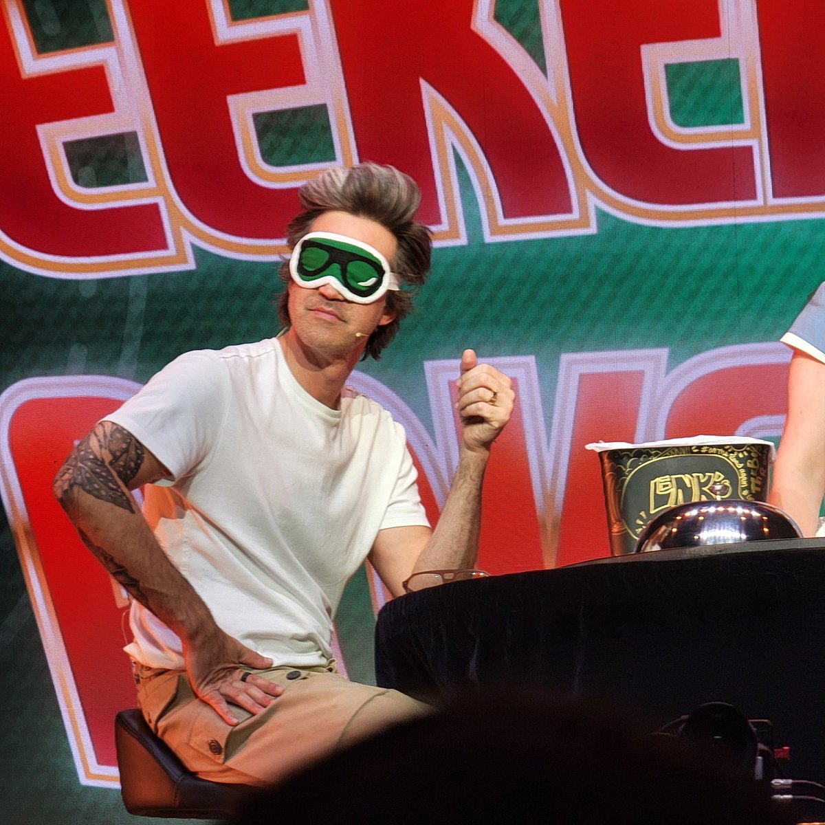 centauroma's tweet photo. As you can see, we can't
#GoodMythicalTour
@Mythical https://t.co/1fflWo12rE