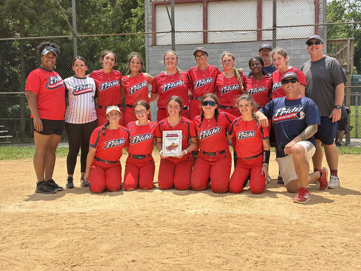 j_holthaus_2027's tweet photo. From 3rd place in Back the Blue Line Tournament to 1st place of the silver bracket in Flamethrower Tournament! These past weekends were fights for sure with many out for injury. Our passion and perseverance drove us to a win today. Go Pride!! #usssapride #champions #fight https://t.co/zlCbIFZvda