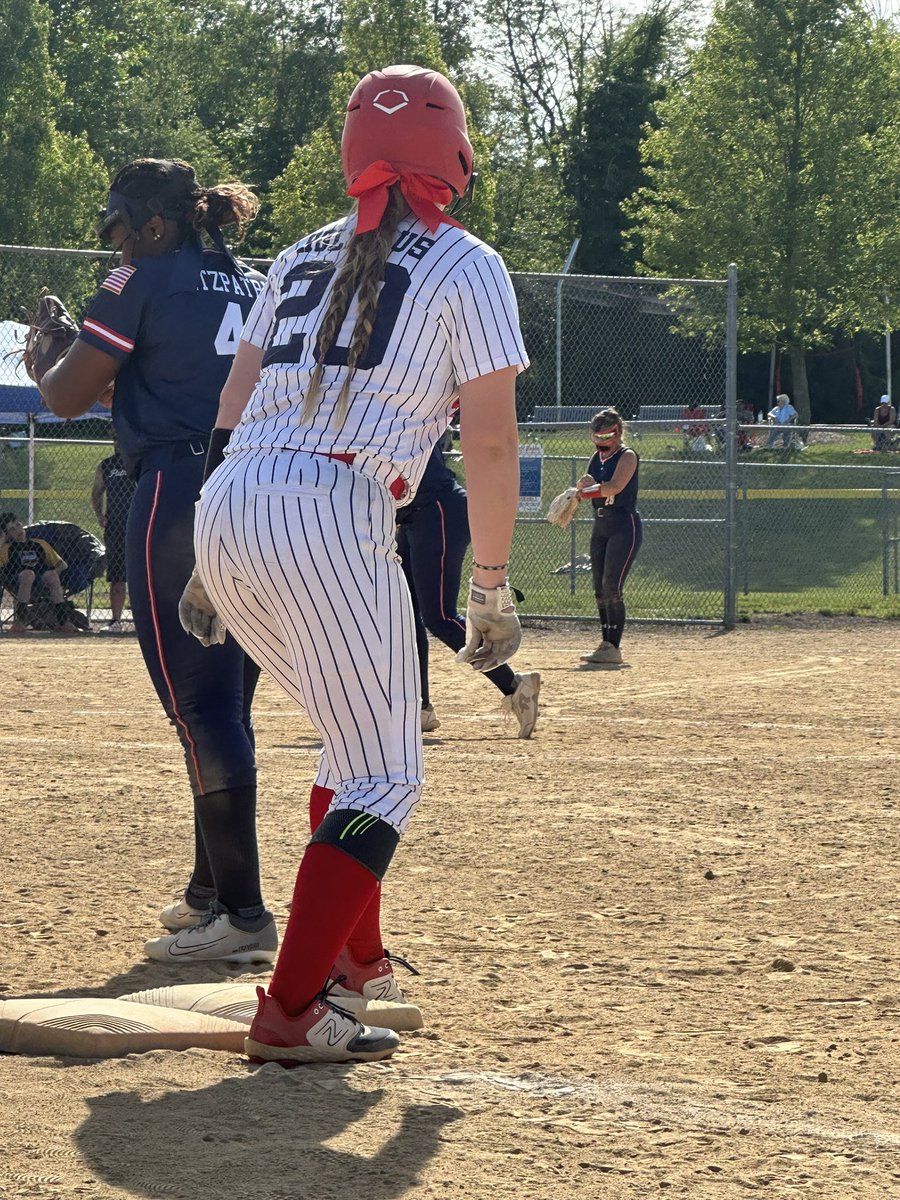 j_holthaus_2027's tweet photo. From 3rd place in Back the Blue Line Tournament to 1st place of the silver bracket in Flamethrower Tournament! These past weekends were fights for sure with many out for injury. Our passion and perseverance drove us to a win today. Go Pride!! #usssapride #champions #fight https://t.co/zlCbIFZvda