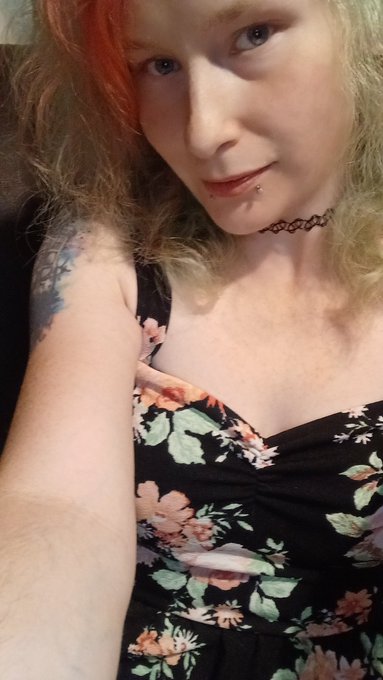 Felt cute and wanted to share some thighs 🥰🥰 https://t.co/ahI0Dyvo1i