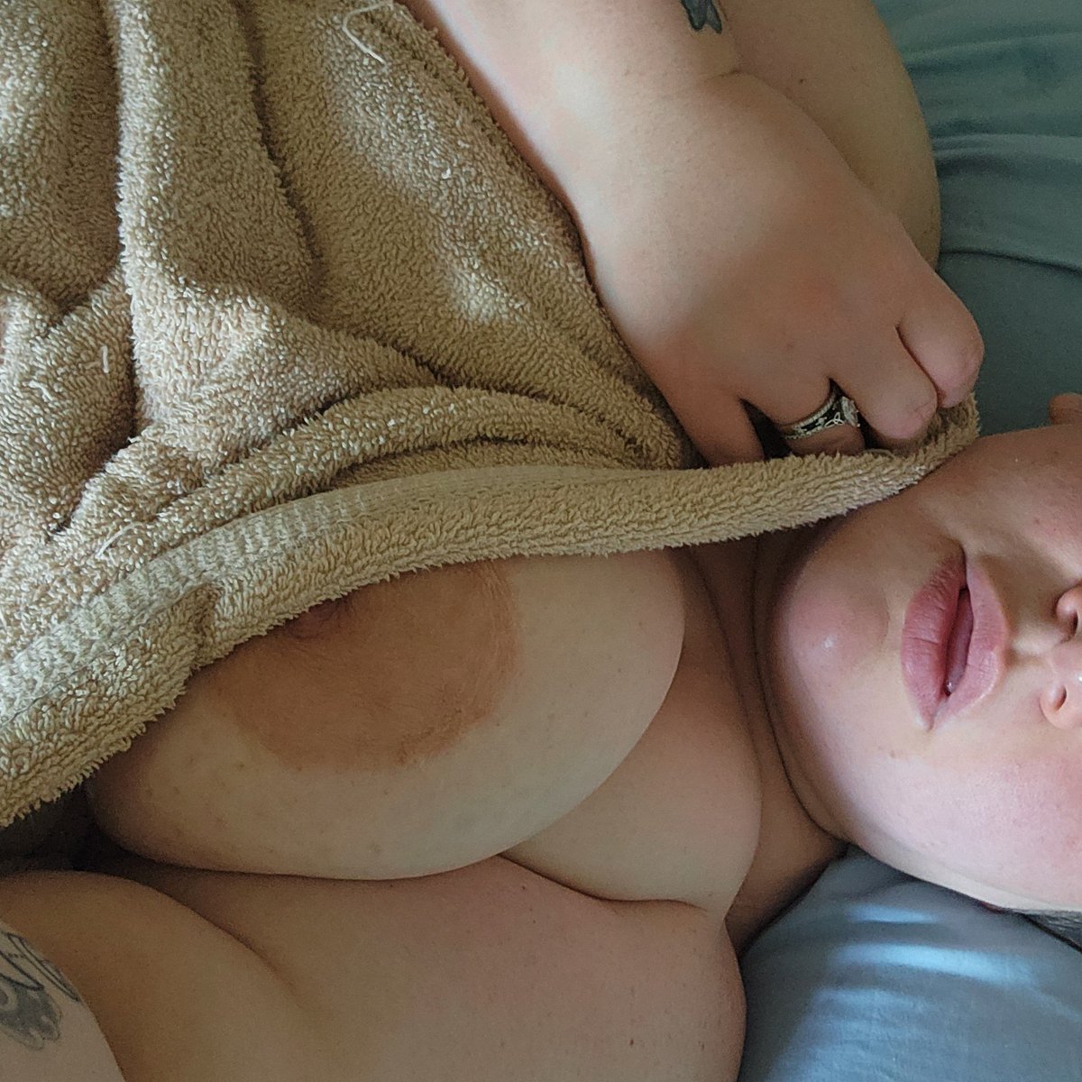 XRatedCurves4u's tweet photo. BBW wants to be used. Check out my OF for some fun! https://t.co/oXFm1pCoDG

#bbw #ssbbw #Onlyfan #onlyfans #onlyfanscreator #model #content #sexy https://t.co/0xOyZyEjNz