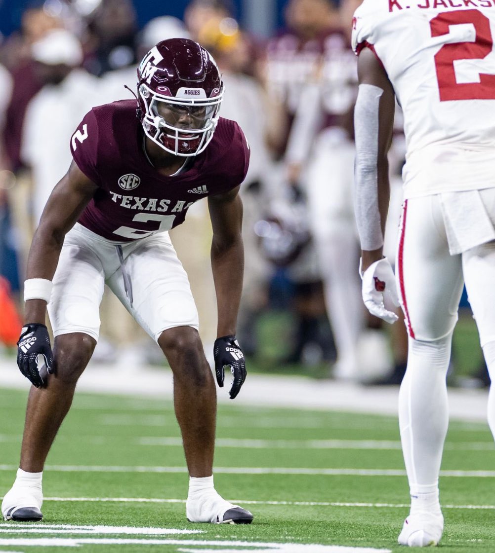 JOHN_MEREDITH2's tweet photo. #AGTG with a great conversation with @CoachJPeterson I was offered to  
Texas A&amp;M University .@RecruitTrinity @IAR2_Football @AaronLineweaver https://t.co/0S4bYCCKwp