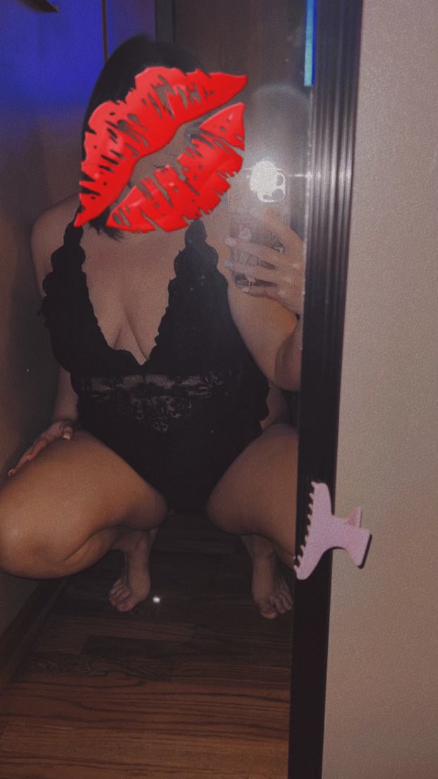 stormy_mid70340's tweet photo. Can I be your fuck toy tonight 
https://t.co/xBOD9Ui317

#newpost #onlyfansgirl #onlyfans #onlyfansdotcom #onlyfanscreator #onlyfansbabe #onlyfansmodel #selling_content #followforfollowback #onlyfans_girl #onlyfansgirl𝐉𝐨𝐢𝐧 #milf https://t.co/8X6z52RinR