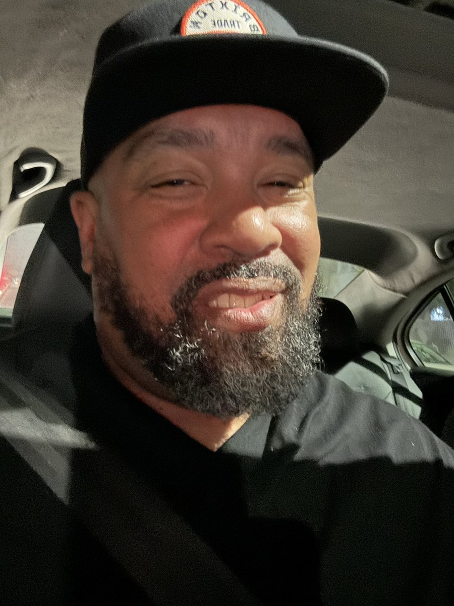 BluBoi31's tweet photo. Before the movie 🎥, after the movie. #sundayfunday #badboysrideordie https://t.co/MYsgA6fqf9