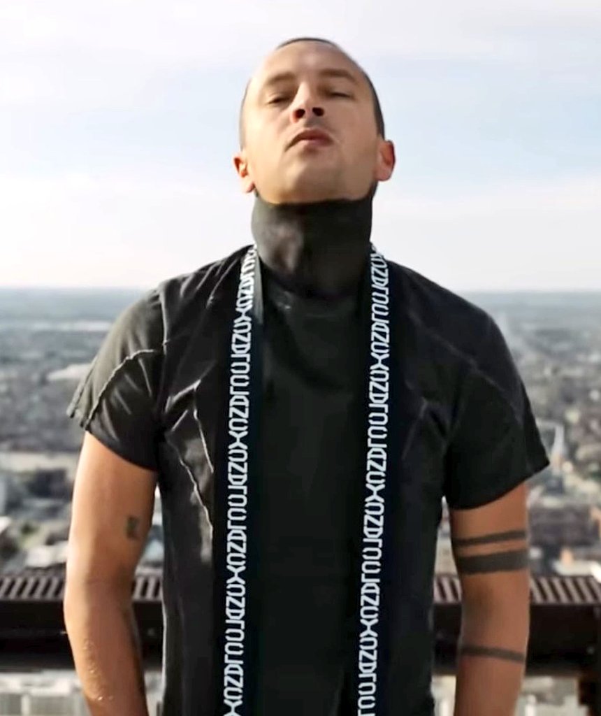 TylerOnceSaid's tweet photo. get you a man that can do both https://t.co/35W885xmyT