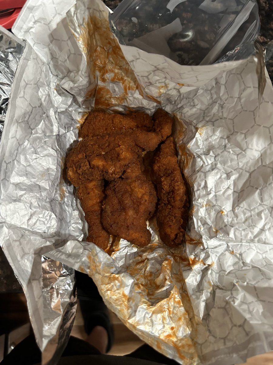 HarryBSax's tweet photo. @BarstoolBigCat @PardonMySteak first time trying Pardon My Cheesesteak, ordered the Buffalo Chicken Sub and got loose Buffalo tenders in a container. This is just a bad look https://t.co/dGDR1T37qk