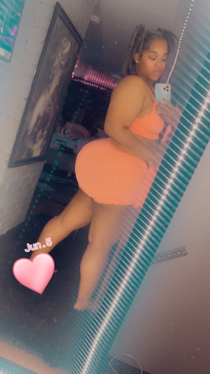 Ashamonroe89's tweet photo. Peaches and cream 🧡🤎😮‍💨😛😌🥰💦😮‍💨🍑 https://t.co/f9ZyoJlkI4