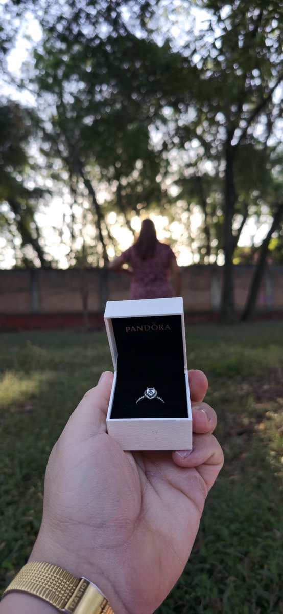 alejalejalol's tweet photo. Me caso con mi mejor amigo. Mi soulmate 😍😭 https://t.co/p5tnuA4a3c