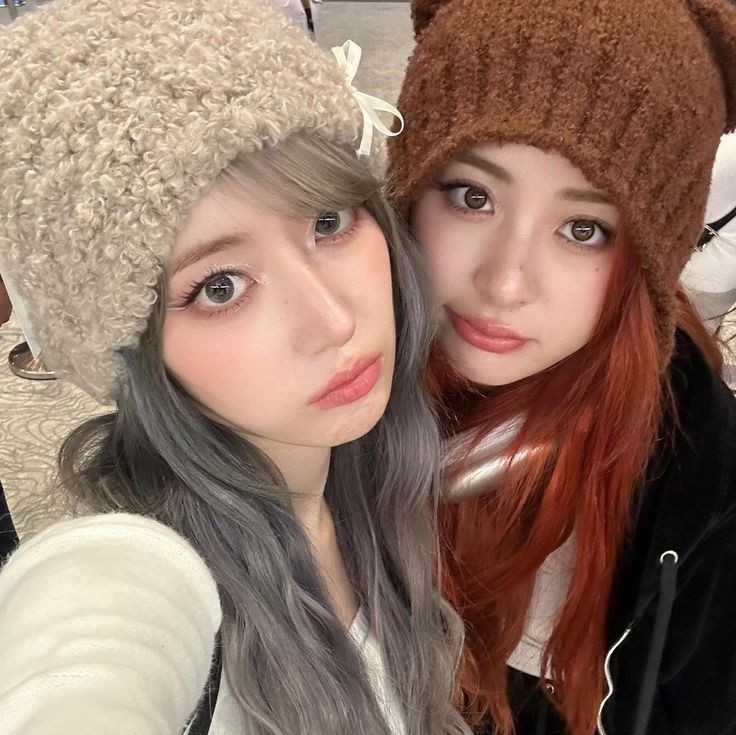 yunjin tweet media