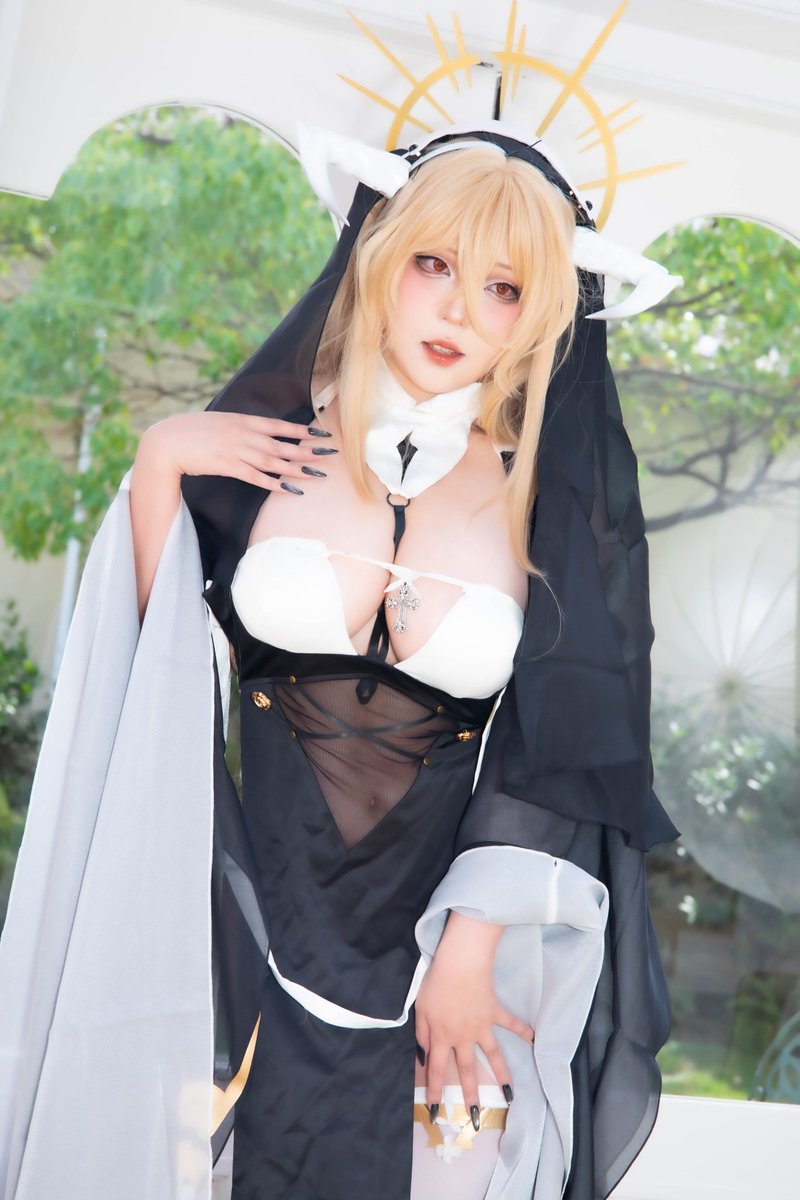 Cos_anime_'s tweet photo. Cosplay Implacable... ⚜️🖤✨ Cre: Takomayuyi #cosplayer #cosplay #Implacable #アズールレーン #インプラカブル #ImplacableDefault #AzurLane #beautiful https://t.co/3tiL5tPrt6
