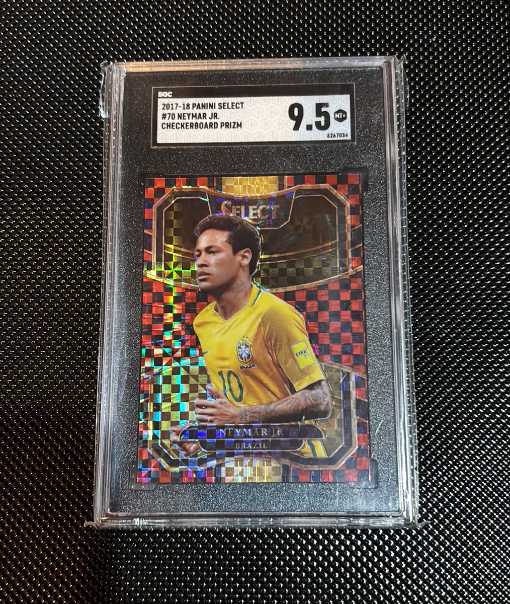 vdsportscards's tweet photo. Didn’t realize I was listing this up for a steal all day today

This card did $44 on bid last month👀

Take mine for $35🧨

#VDStackSale #TheHobby
$5 BMWT | FREE ship over $50

RT’s appreciated https://t.co/ZnvYJLTSy3