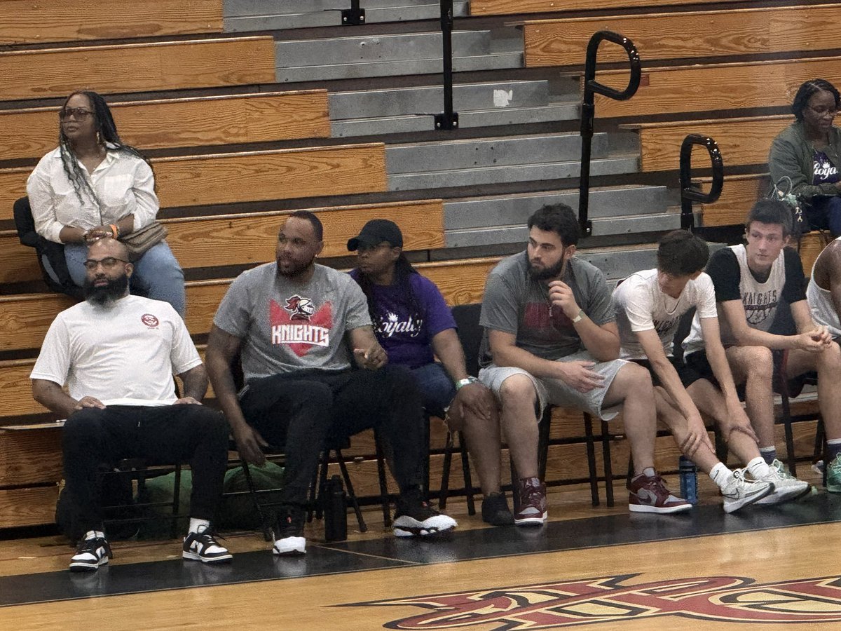 Coach_Mitch25's tweet photo. First outing, great start, and good beginnings. Proud of these guys for believing and working together. Georgia Hardwood Classics winners. #MidtownHighBasketball https://t.co/8oJ4nXjViW