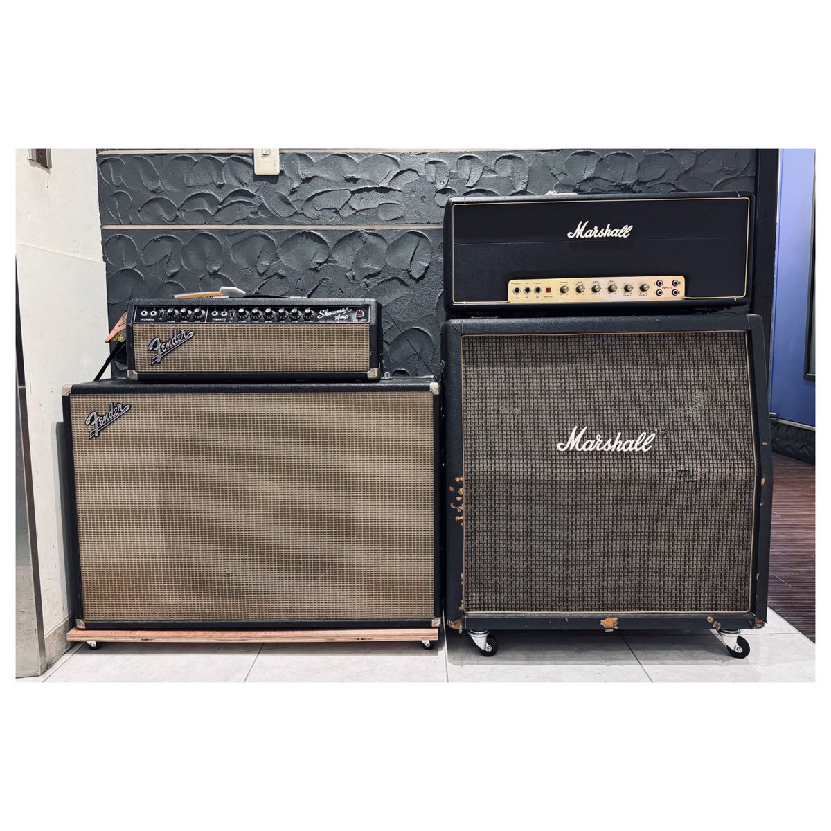 noahsancha's tweet photo. #機材情報

【#NOAH × #ONPA 】
ヴィンテージアンプ無料レンタルキャンペーン中！(6/1〜8/31)

・Show man 1996年製(ギターアンプ 写真左)
・SUPER BASS 1992 1974年製(ベースアンプ 写真右)

ぜひお試し下さい！！

#スタジオノア #Marshall #fender https://t.co/YM7seKzFrW