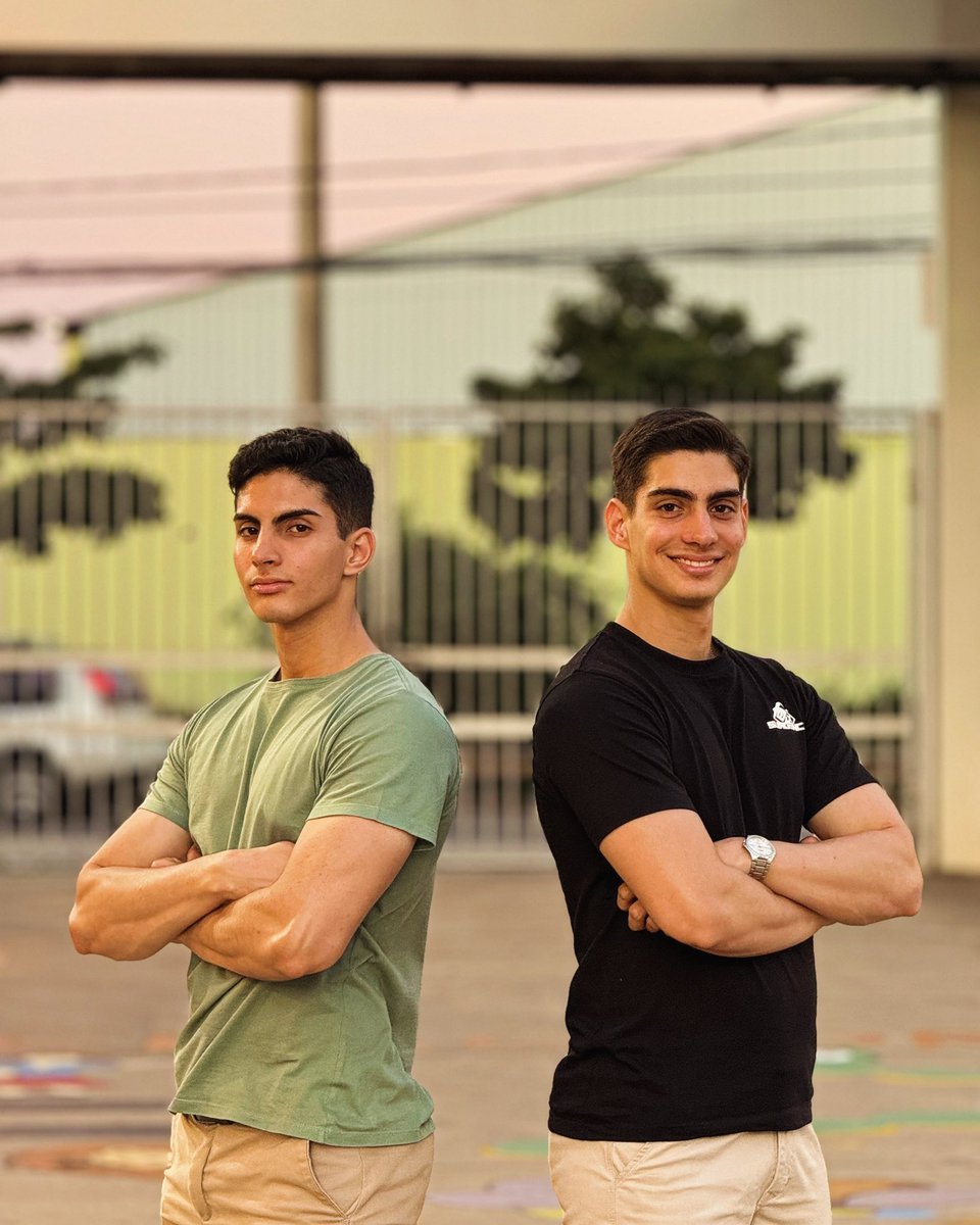 Alright time to tell the truth.
There’s 2 of me…