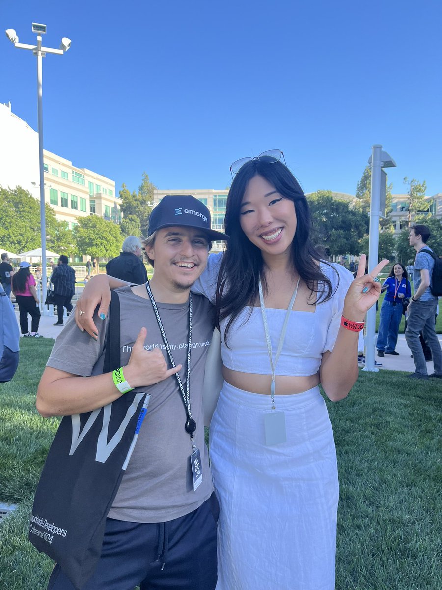 thisIsTheFoxe's tweet photo. soo many awesome people here omg ^-* <3 #WWDC24 #VWDC https://t.co/begzvT4Zj8