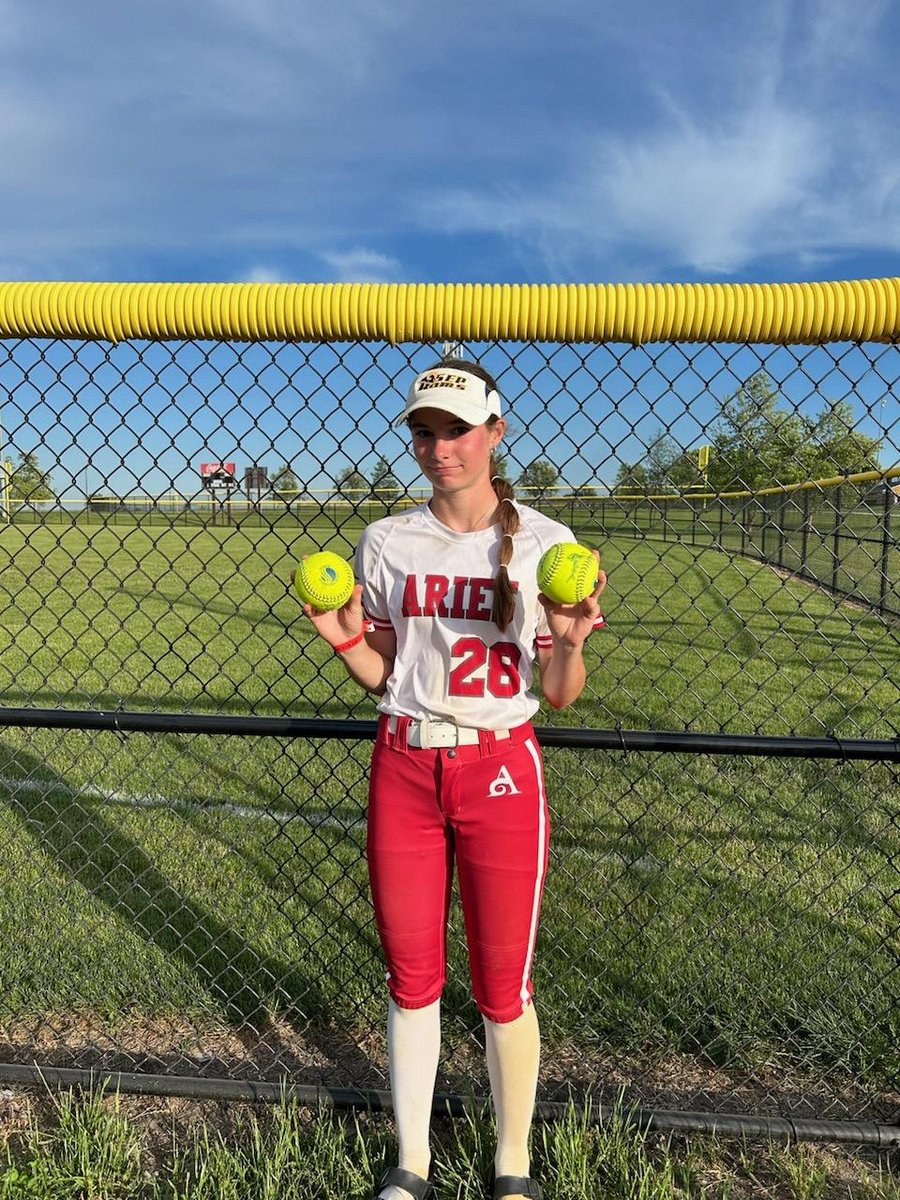 iowa_aries's tweet photo. Alayna Goldsberry with 2 more home runs in the USSSA CIS Hitfest on Sunday.  Way to go Alayna! 💪🏼💣💣 https://t.co/lf11tFdGCF