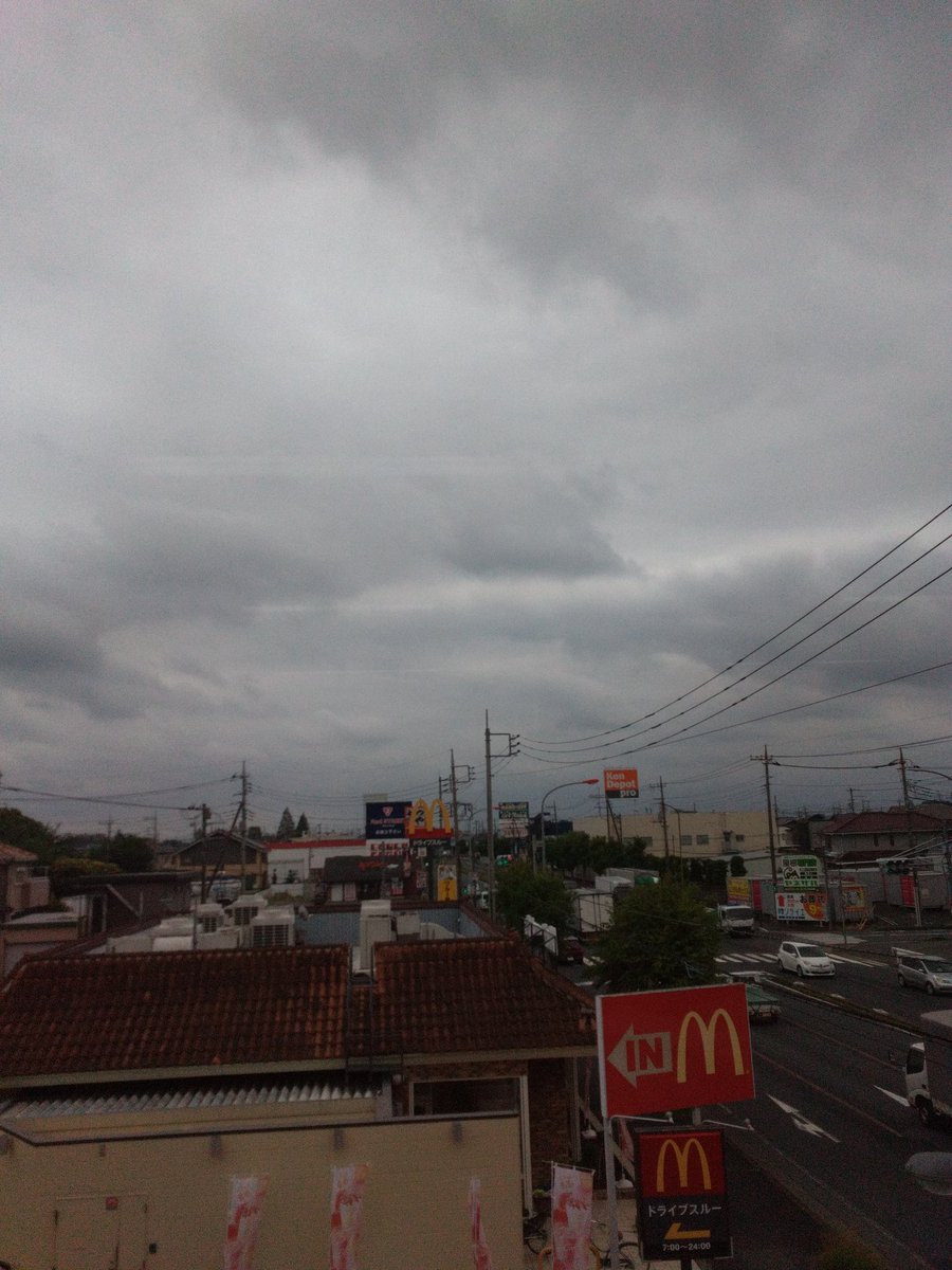 こんにちは
埼玉は曇空で、雨になりそう？？
今日は「時の記念日」
東京天文台（現：国立天文台）と財団法人・生活改善同盟会が1920年（大正9年）に制定
実は小学生の時に、先生から教えてもらった事があり、しかもちょっと苦手な先生だったんですけどね
今でも何故か「時の記念日」と覚えてます😅