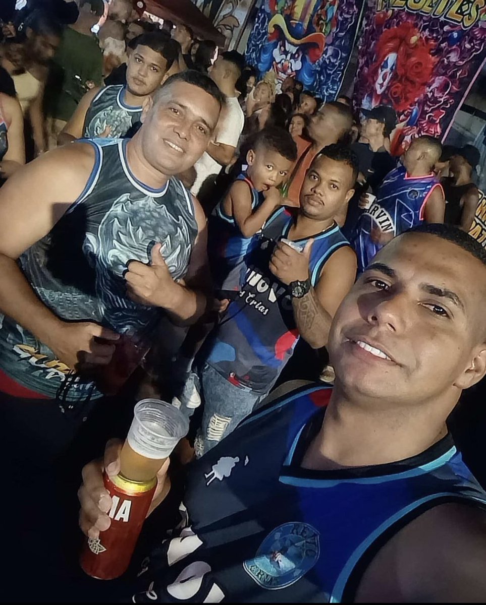 GuriCongo's tweet photo. Pelos acessos do PDM🦍🤙🏽 https://t.co/37Wvv7ibs2