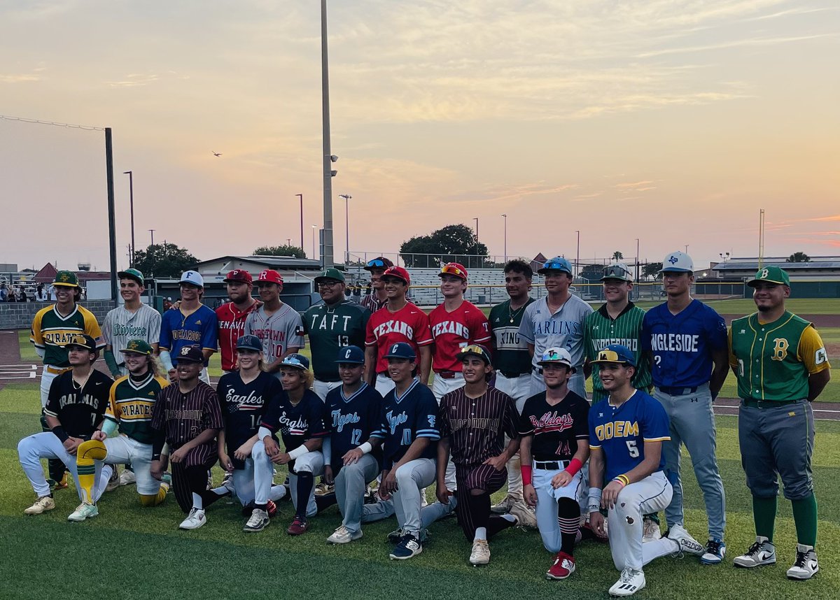 TexCoastBend's tweet photo. Thank you @cbcatx1 for allowing the @RfPirate Baseball Coaching staff to coach these unbelievable Coastal Bend baseball players!! Parents of these Players, You all have raised unbelievable athletes &amp; great men! All 24 of these players will have success in the future and in life! https://t.co/JxSLKC2z6i