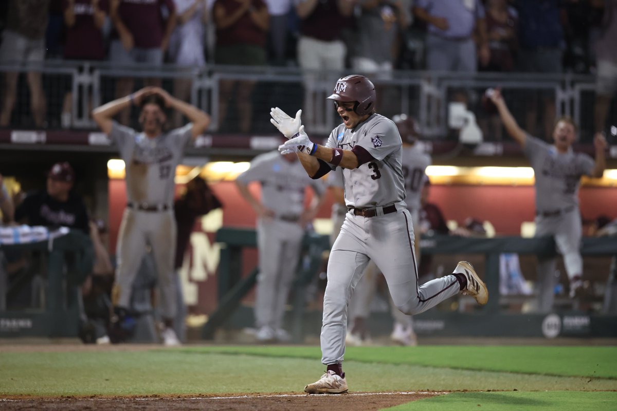 AggieBaseball's tweet photo. Feelin' grand😎

#GigEm https://t.co/ewynmlDJEa