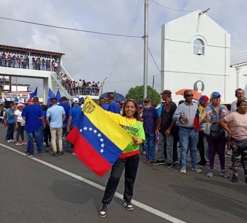 ConvergenciaVe's tweet photo. Así recibieron en Píritu, estado #Anzoategui a @MariaCorinaYA; los venezolanos ya están listos para ganar este próximo 28 de julio con @EdmundoGU nuestro candidato unitario.

#VamosAGanar https://t.co/EyPobw6bvj