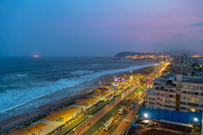 vizagweatherma9's tweet photo. Here is the indian version of California 😁👍 #Vizag https://t.co/J0Q5Ete5Eb