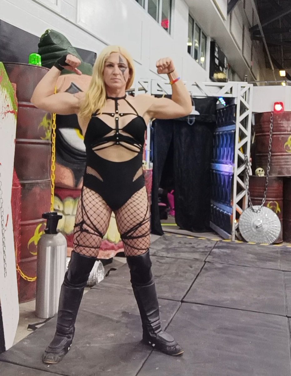TaylorOneShot's tweet photo. I went into this weekend with Rainbows in my eyes, but once the Firestarted, I reached a Zenith moment forcing me to Fail or Evolve, so I reached down into the Darkness within, changing myself to the core, preparing myself for the battles ahead.
#NewGear #NewTaylor #NewGoals https://t.co/8eZ1DmAXa0