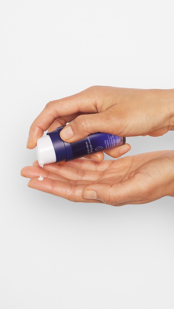 HelloSkinmart's tweet image. Dermalogica's NEW Phyto Nature Lifting Eye Cream = Your essential solution for combating signs of ageing around the eyes. Crafted with potent peptides and phytoactives, this transformative cream delivers a visibly lifted appearance from the very first use!