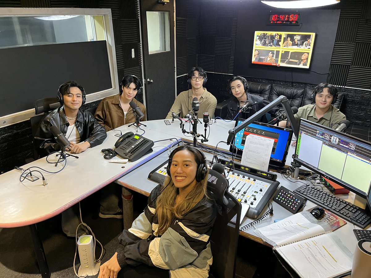 Good mooorning and hello from Today’s Best Music, <a href="/Magic899/">Magic 89.9</a> with DJ @hannahbacani 🤩💛 Stay tuned para pa-#GIGIL-in ang Magic!✨

BGYO ON MAGICFM
#BGYO_Gigil #BGYO