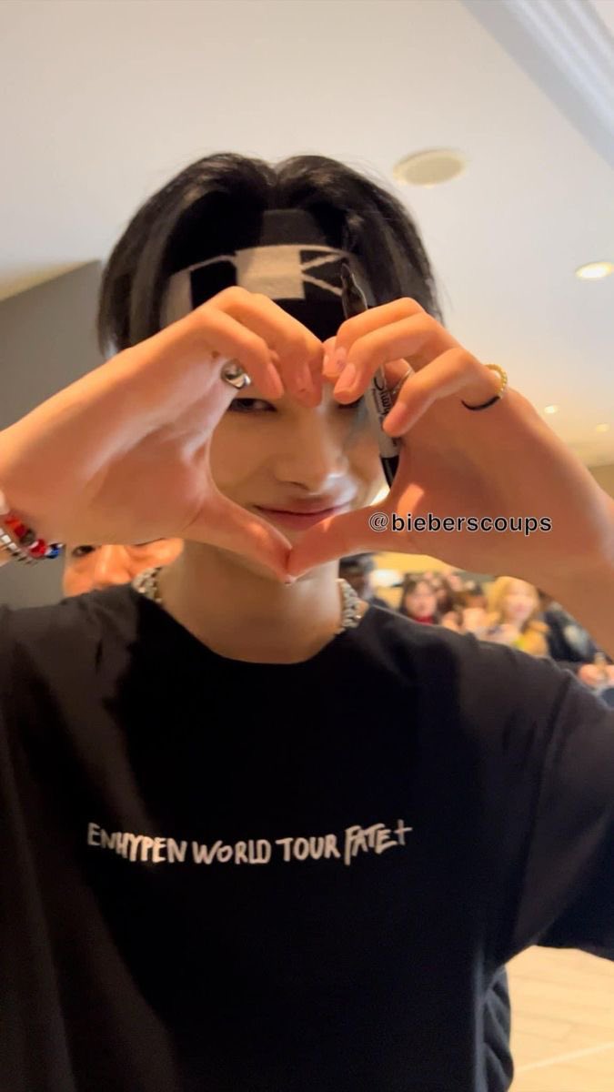 littlenikiii's tweet image. 🫶🏻✌🏻 #ni_ki