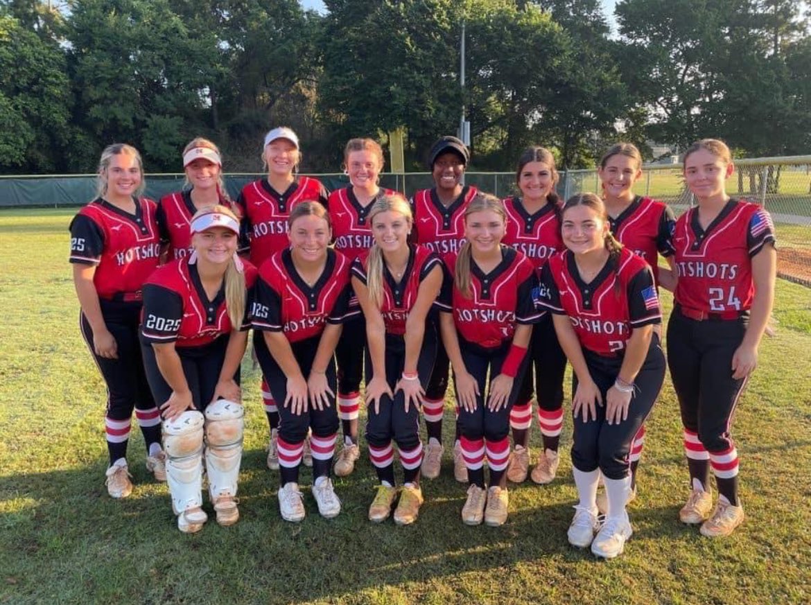 taylorw_06's tweet photo. had a pretty good first weekend back in Conroe with a bomb. Our team finished 6-1.  See y’all in Dallas next weekend! #bangbang @Softball_La @CoachValis @s_lex23 @LacyPrejean @La_Hotshots @ImpactRetweets @SBRRetweets @CoachRonFrost @LSUEBengalsSB https://t.co/L0RWZm6PUE