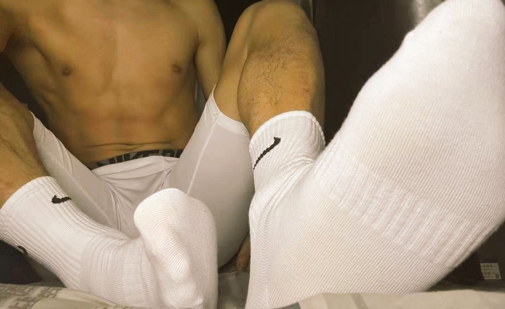 c558911's tweet photo. 激情刺激放松，坐标：北京全城，主推男士spa：泰式，采耳，14经络调理，中式推拿，足疗套餐。针对男士SPA套餐内容激情包含10六九.SM.抓龙筋，果冻漫游，舌头漫游舔全身，口活好，农牛.主奴.花式浪漫体推、裸推、前列腺按摩、阴茎按摩、打飞机、助浴身体的摩擦碰撞前列腺的尖叫让你爽翻天qq:3695297075 https://t.co/l3bINgVwNv