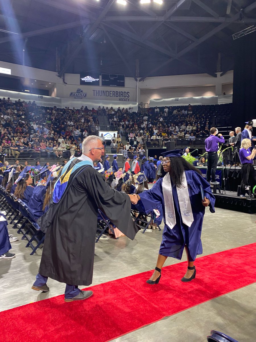 FWPS210's tweet photo. The journey to college and career begins now for our TBHS grads! 🚀 Congrats, TBHS graduates, your next adventure starts today! 🌟@TBTitans #TitanGrad #Classof2024 https://t.co/bqisXKN1fR