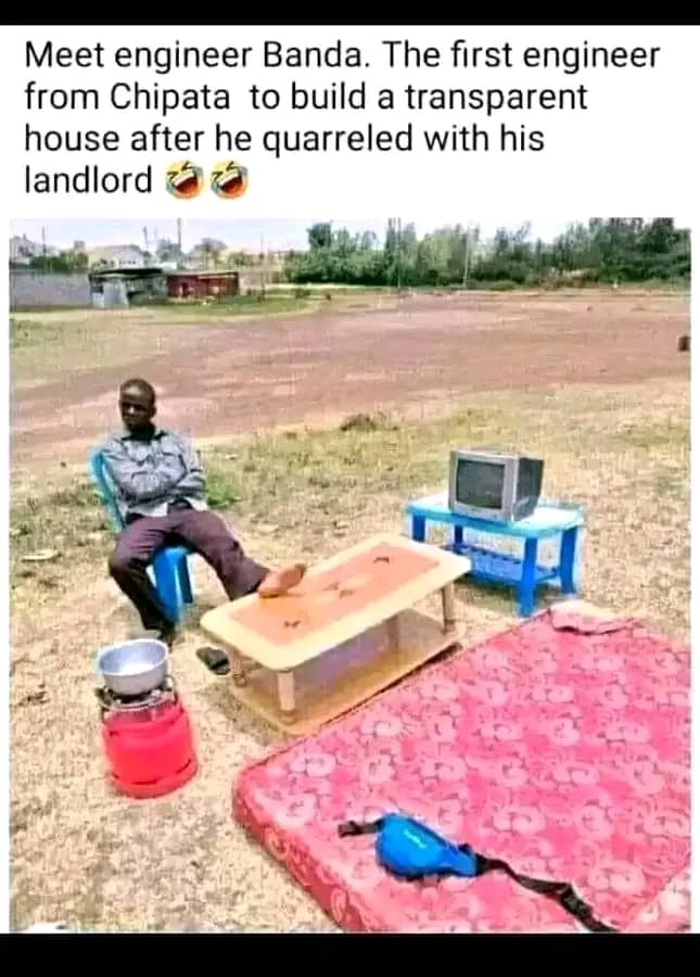 mComrade44's tweet photo. Transparent house 🤣🤣 https://t.co/QFzblh0m7d