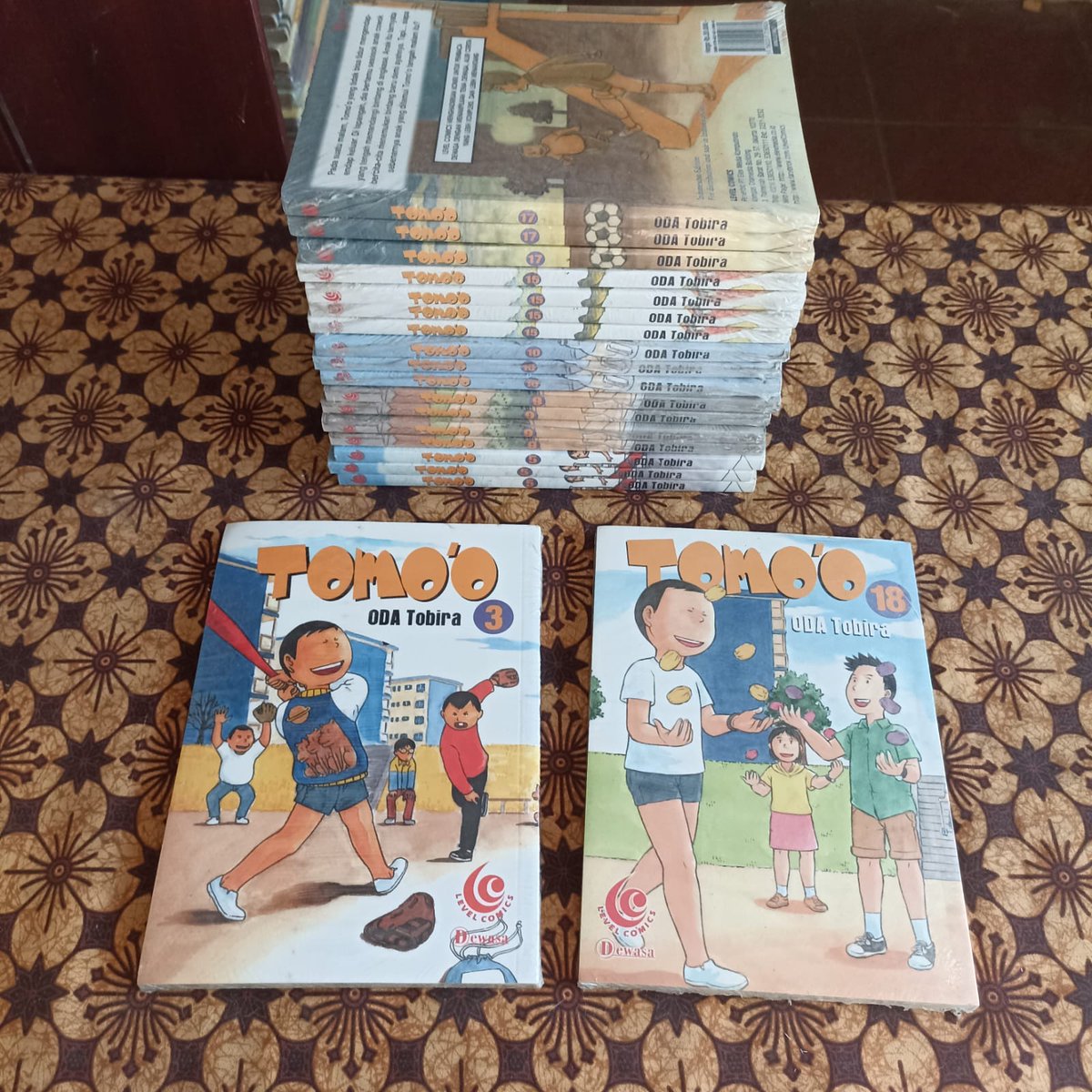 GedebookYogya's tweet photo. Tomo'o
Oda Tobira - Level Comics
Segel 12.5k/ buku
No. 3, 5, 5, 5, 9, 9, 9, 9, 10, 10, 10, 15, 15, 15, 15, 17, 17, 17, 18

🍊
https://t.co/mxbjyrdAqS

🍏
https://t.co/MaqDO8dEzP https://t.co/IV3eU0kbjP