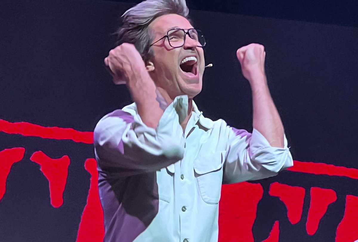 K_Scarpetta's tweet photo. The first stage of the Good Mythical Tour has now ended & I want to thank all the MBs who have shared photos, videos & stories of their experiences. Your willingness to post things publicly has allowed so many of us to live vicariously through you. Thank you!π#GoodMythicalTour https://t.co/qFbcsdW6Tp