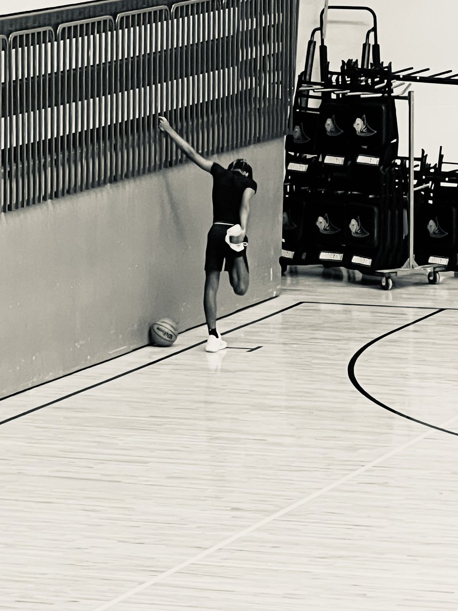 m_otww's tweet photo. had fun this weekend at @LindenwoodU! got to see a whole new level of the game and improve my skills. #basketball #bball #ballislife #tbhs #classof2028 #freshman https://t.co/I8K9hgjoHk