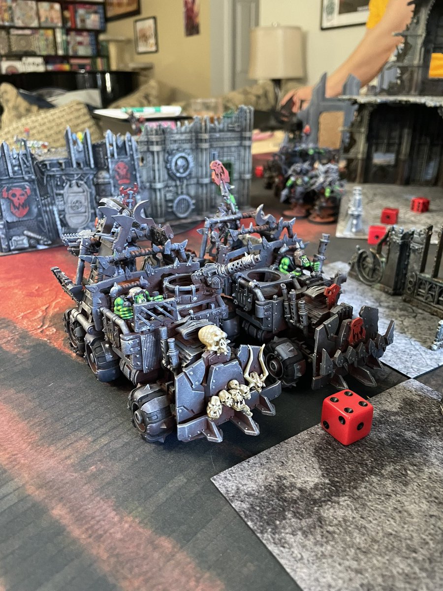 spider_150's tweet image. Bully Boys did some work today against some space elves. I’ve always loved Meganobs and I’m hyped they’re good now. They krump so hard and are dead tough now. 
#batrep #wh40k #orks