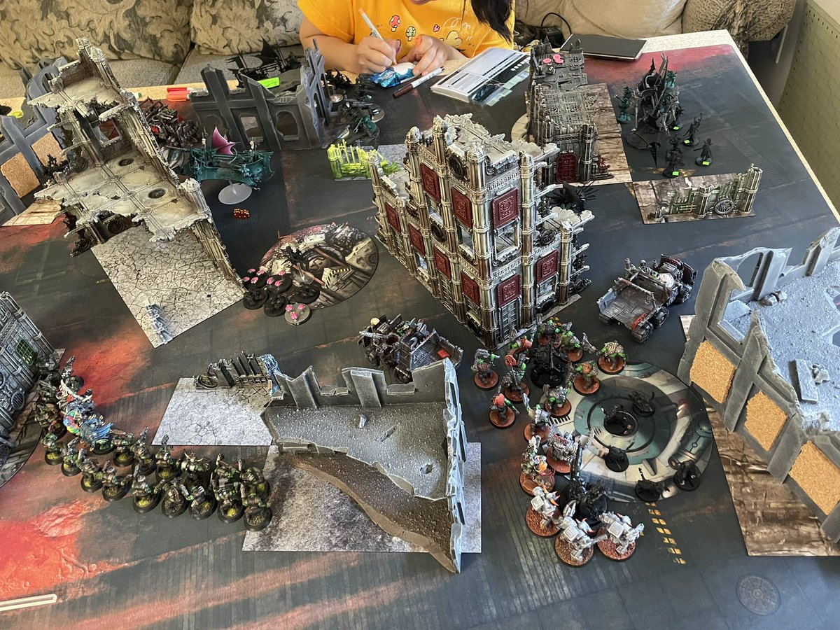 spider_150's tweet image. Bully Boys did some work today against some space elves. I’ve always loved Meganobs and I’m hyped they’re good now. They krump so hard and are dead tough now. 
#batrep #wh40k #orks