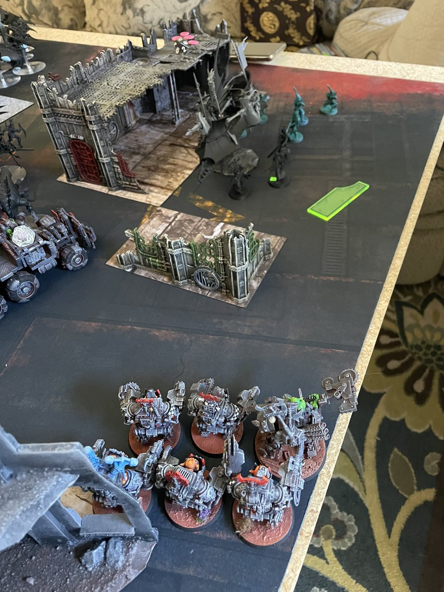 spider_150's tweet image. Bully Boys did some work today against some space elves. I’ve always loved Meganobs and I’m hyped they’re good now. They krump so hard and are dead tough now. 
#batrep #wh40k #orks