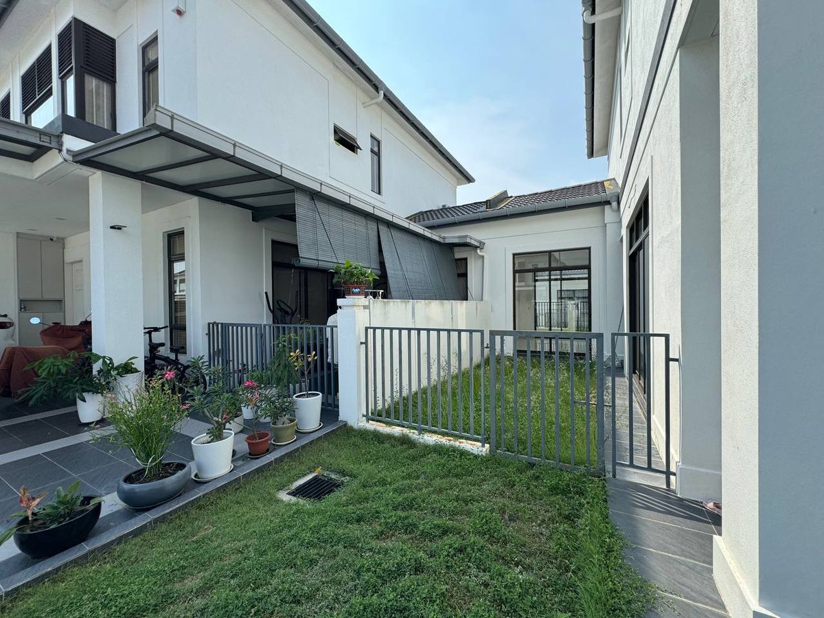 ZJafre's tweet photo. WTS‼️

Cheapest 2 Storey Terrace Garden (Type B) Avenham Garden, Bandar Puncak Alam

Asking Price : RM 720K Nett 

Zubir Jafre | 01157827805
Real Estate Negotiator
IQI Realty https://t.co/heBIXajSqk