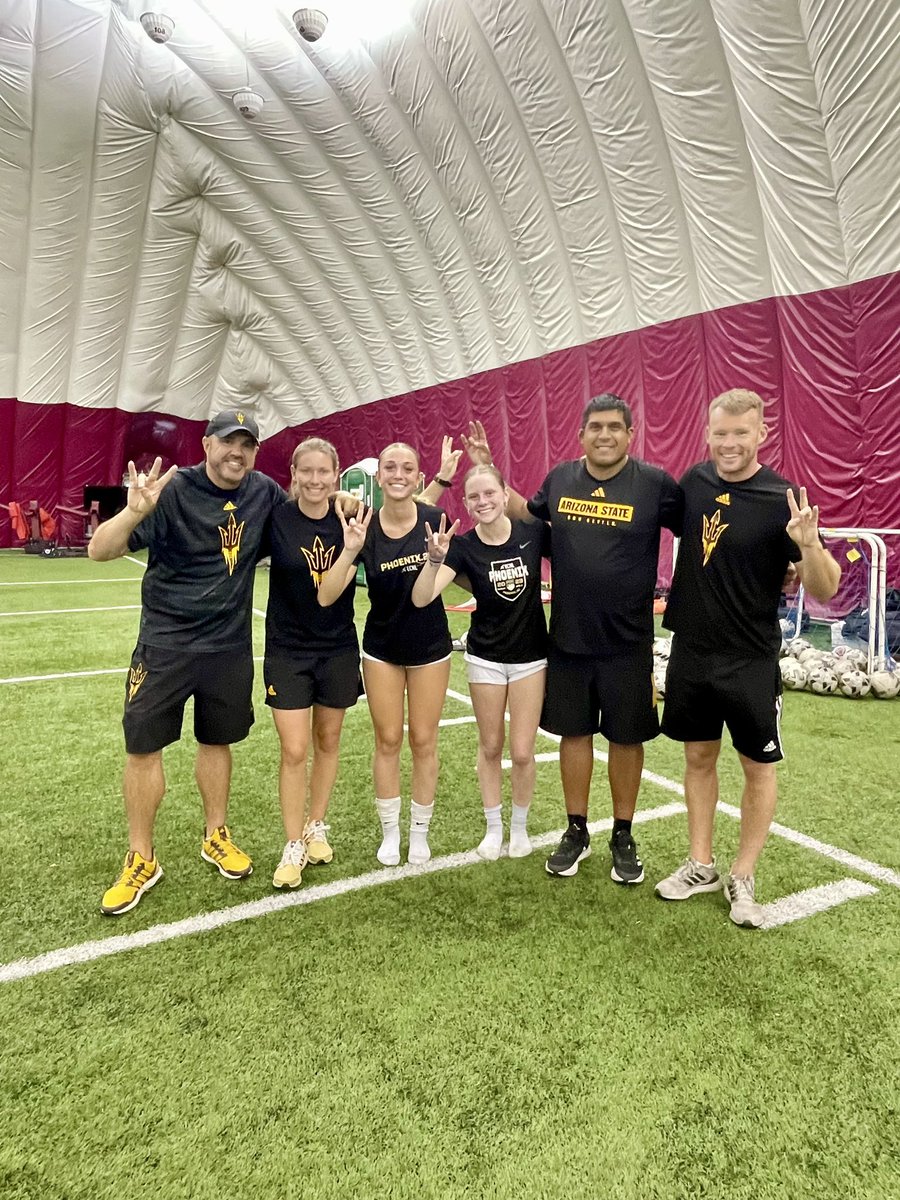 Thank you <a href="/SunDevilSoccer/">Sun Devil Soccer</a> and coaches <a href="/CoachAliH/">Ali Hanif</a> <a href="/CoachWinkworth/">Graham_Winkworth</a> <a href="/HollieLoud/">Hollie Loud</a> and Coach Ross Alexander for an amazing camp and chance to learn about the program! #forksup