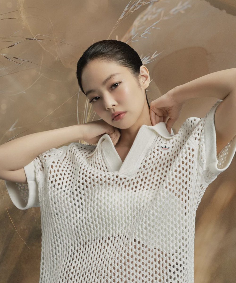 jnsource's tweet photo. jennie for clot x adidas https://t.co/d8ptk3LsNv